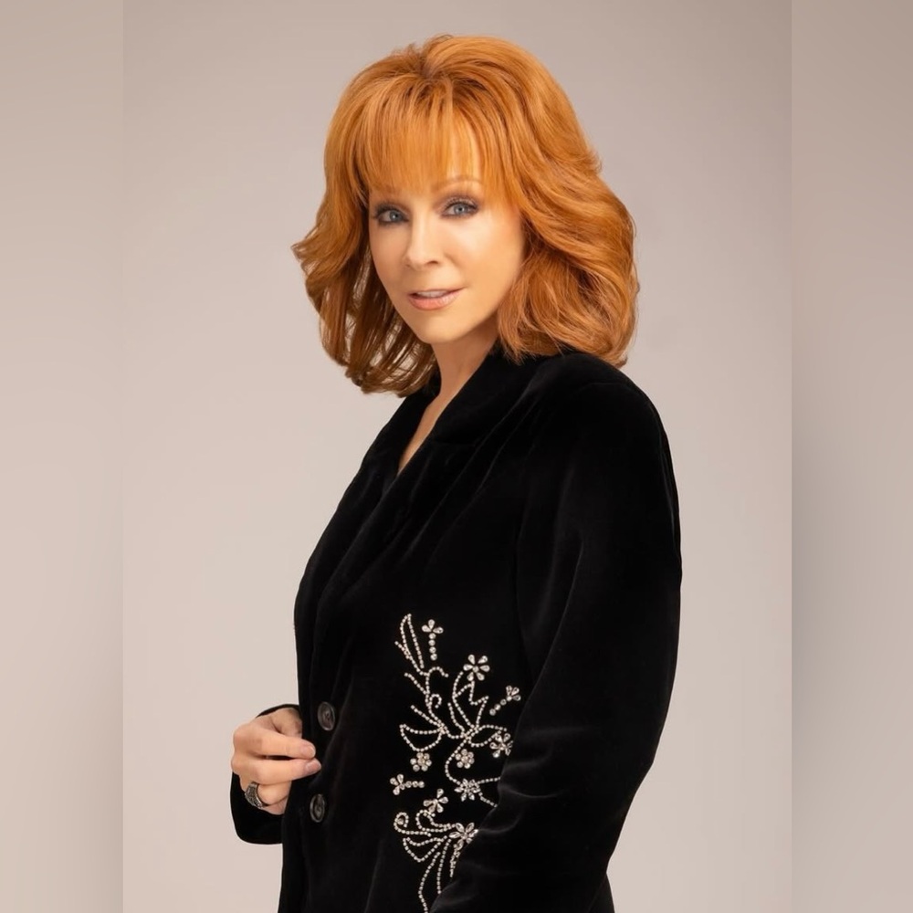 Reba at Dillard’s Holiday 2023 Black Velvet Blazer w/ Crystal Accents. SZ 16 NWT
